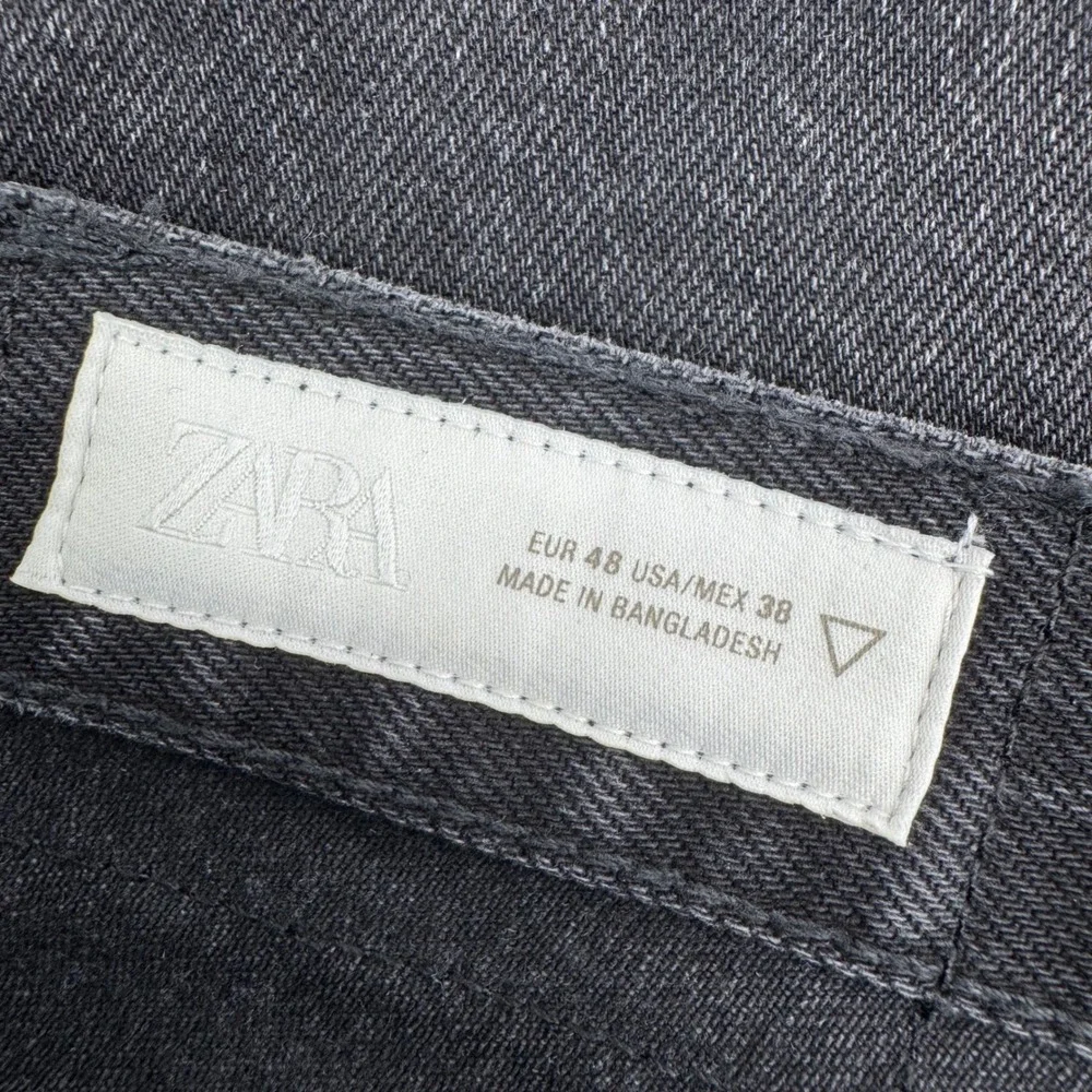 Zara Straight Short Mens 38 Black Denim Mid Waist Slim Thigh Button Fly New